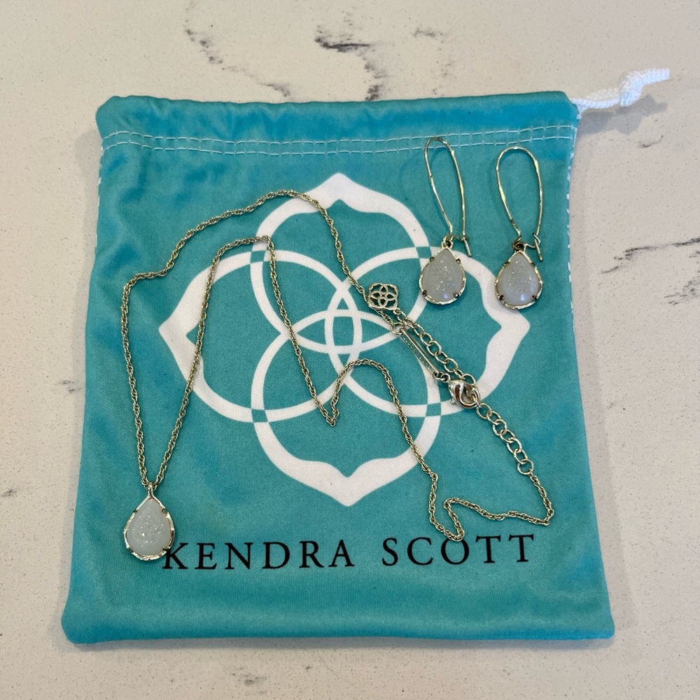 Kendra Scott Necklace and Earring set